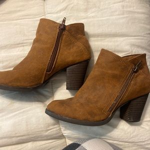 True Craft Eloise booties, brown suede, sz 8.5
